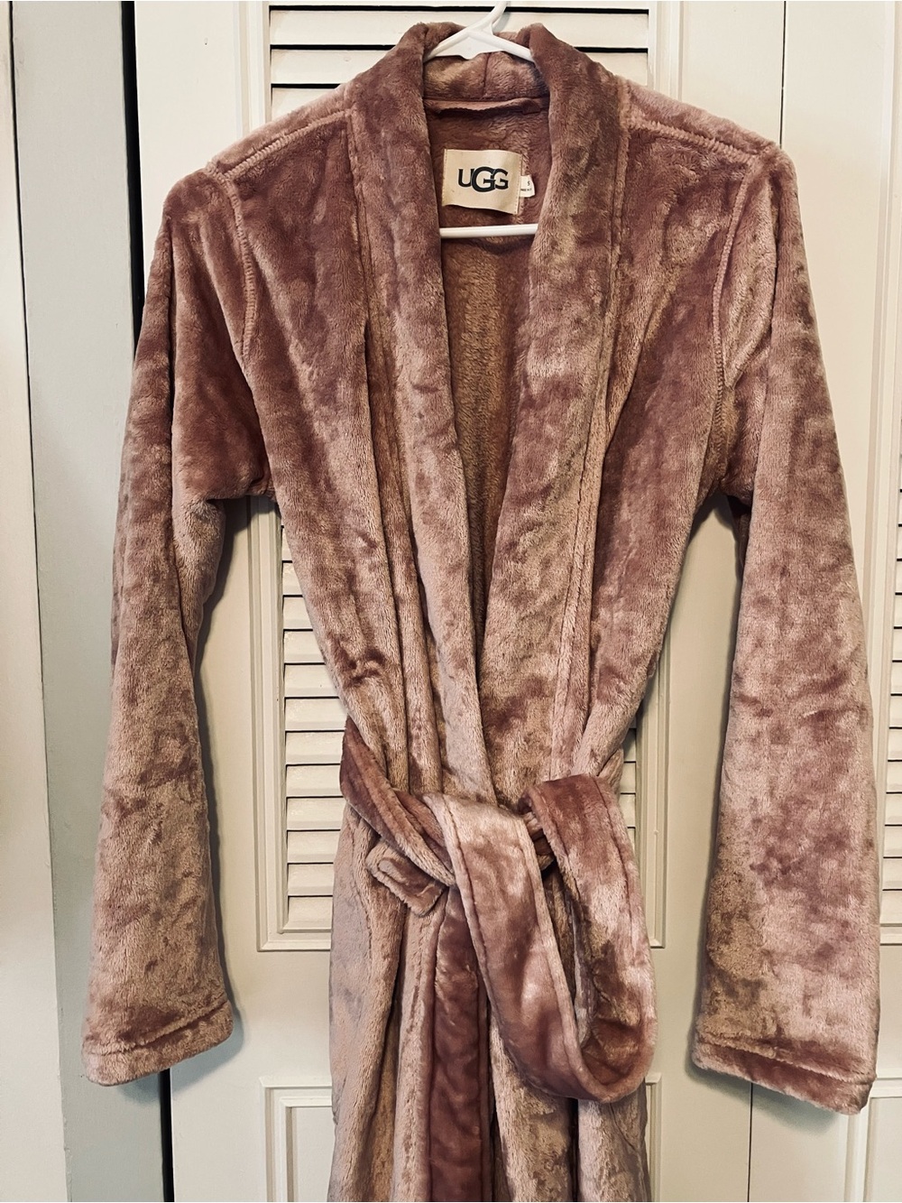 NWOT Ugg Dusty Pink Plush Robe